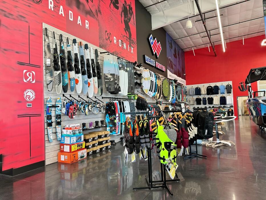 Images Regal and Nautique of Orlando