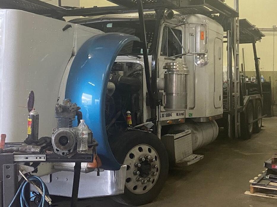 Images Weis Truck & Trailer Repair LLC