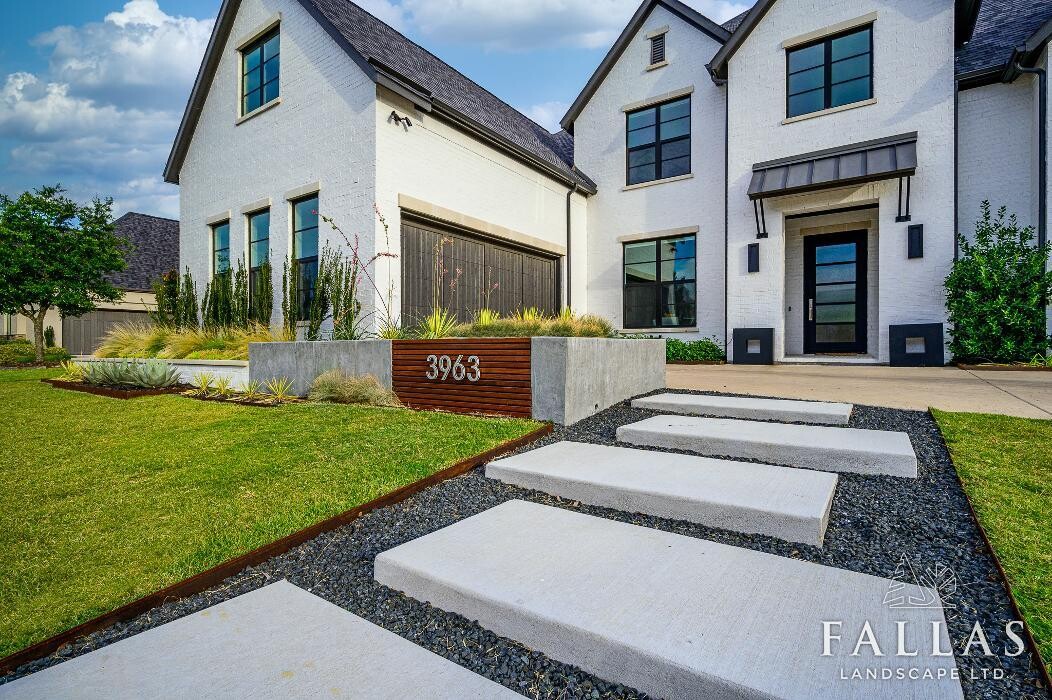 Images Fallas Landscape LTD