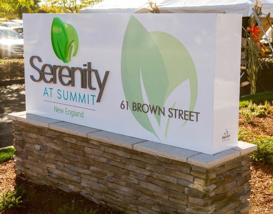 Images Serenity at Summit New England