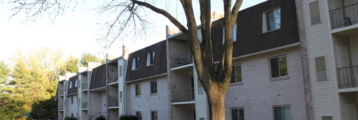 Images Caln East Apartments