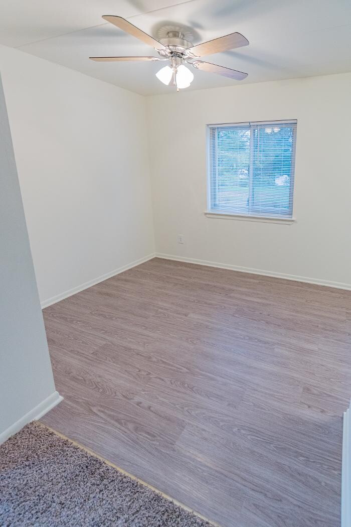 Images Caln East Apartments