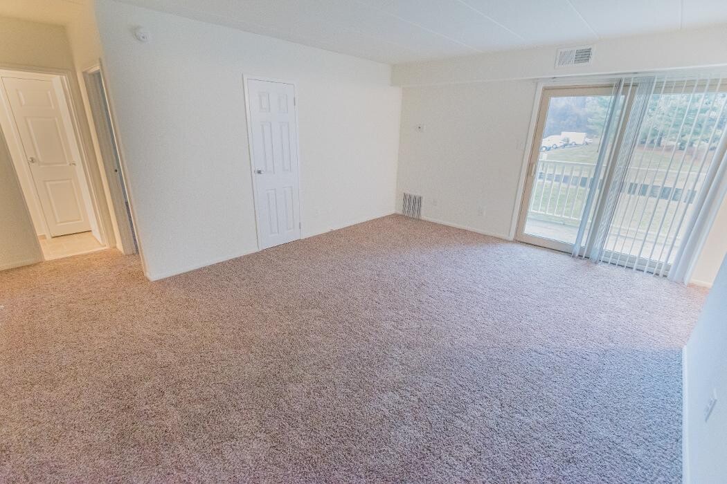 Images Caln East Apartments