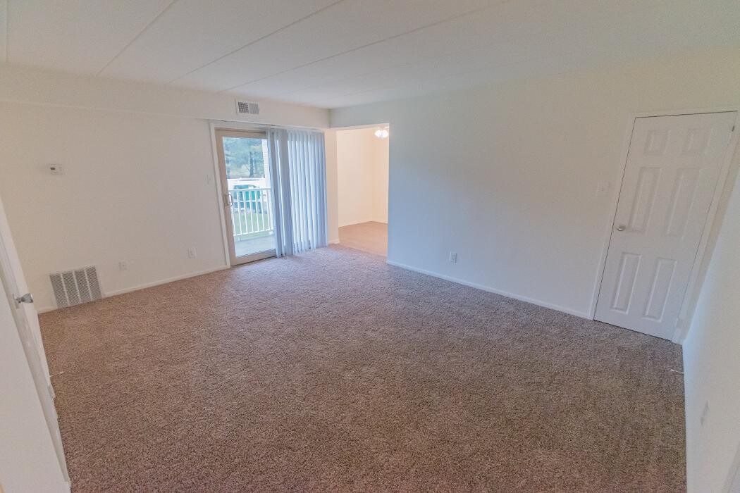 Images Caln East Apartments