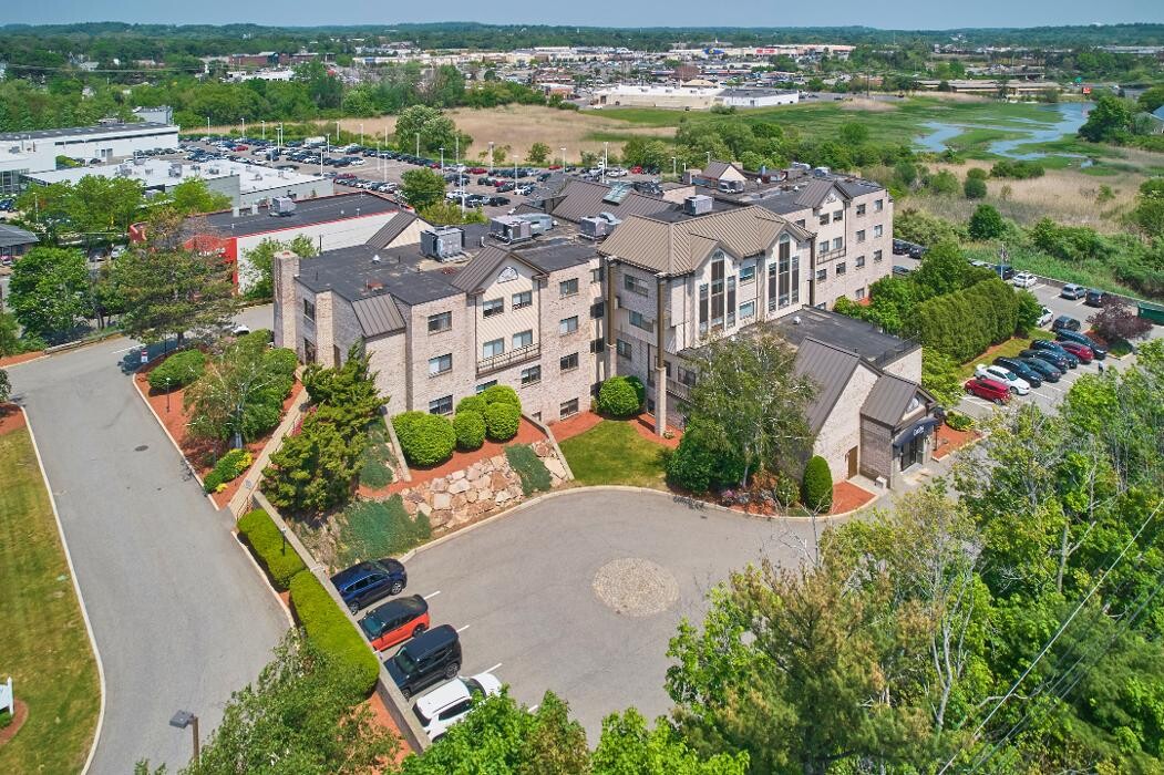 Images CareOne at Peabody