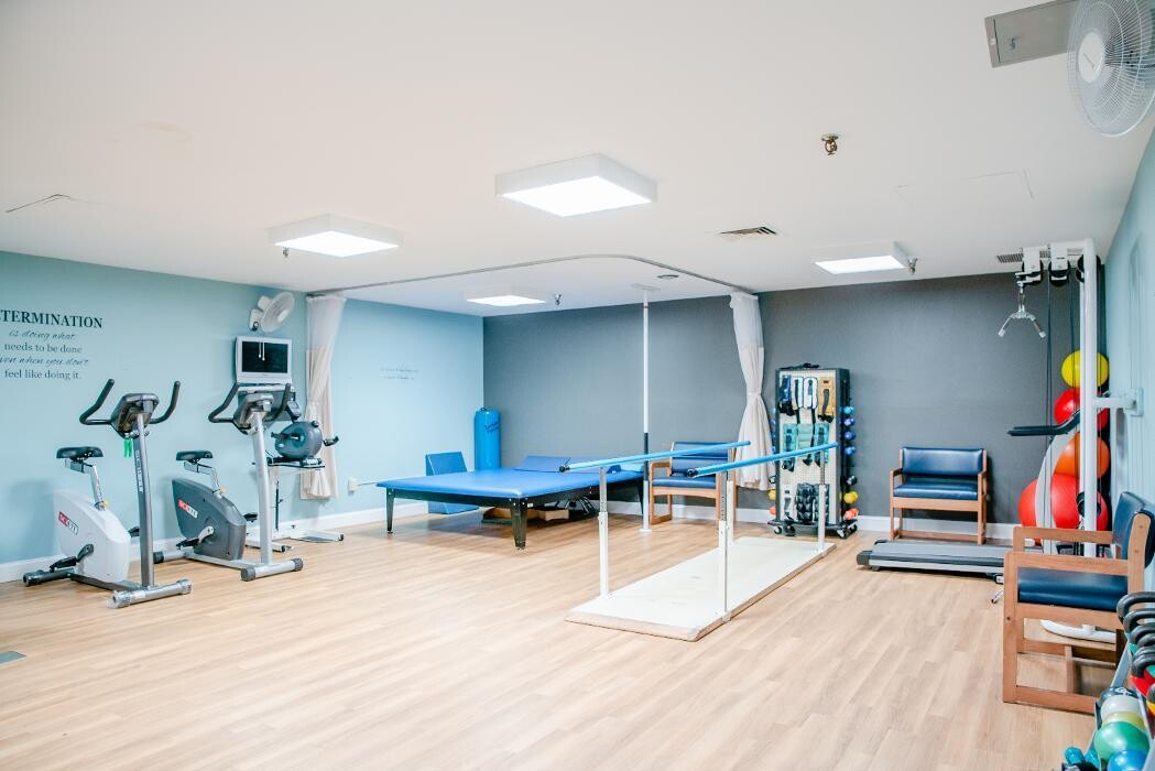 Images CareOne at Lowell