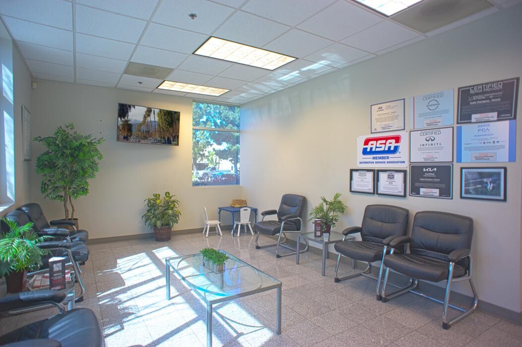 Images Crash Champions Collision Repair Ontario