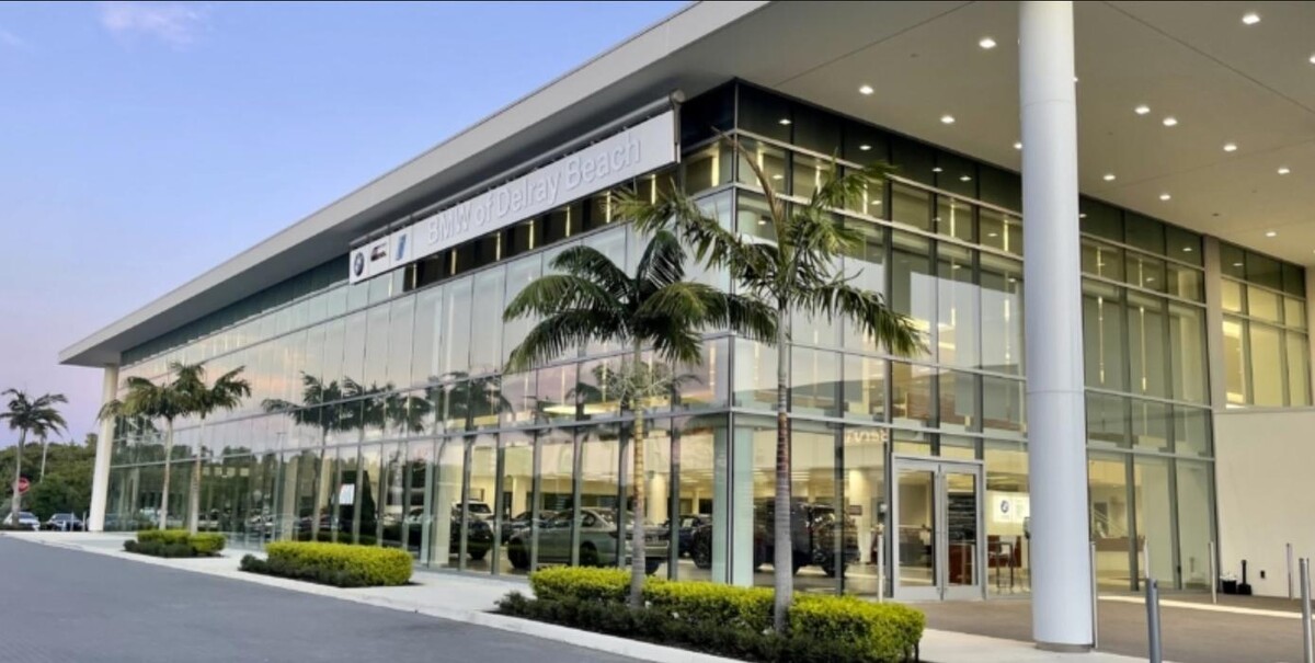Images BMW of Delray Beach