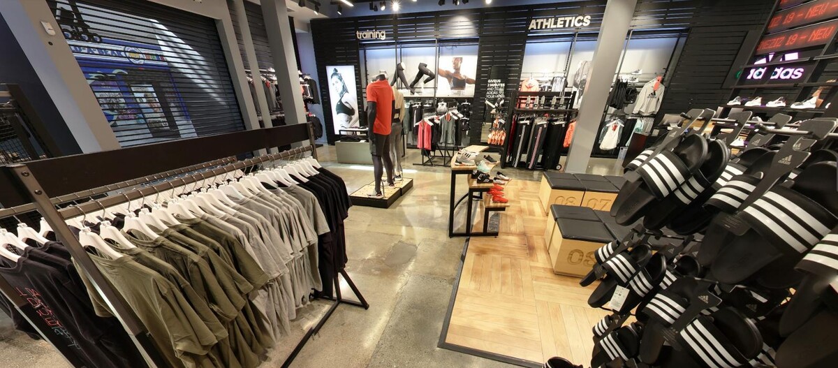 Images adidas Store Los Cerritos