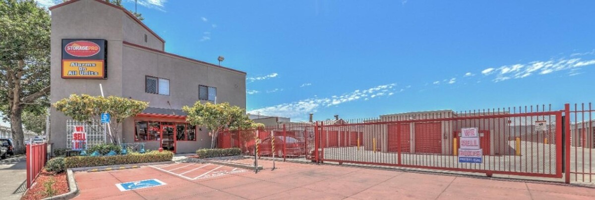 Images StoragePRO Self Storage of Oakland