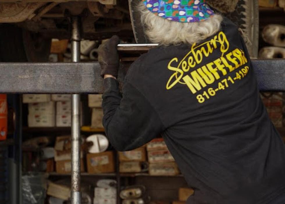 Images Seeburg Mufflers of MO Inc