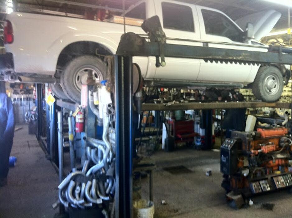 Images Seeburg Mufflers of MO Inc