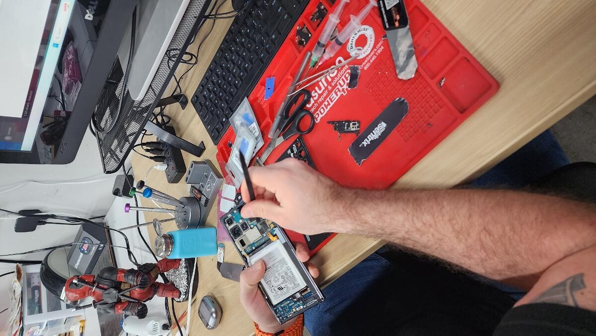 Images uBreakiFix - Phone and Computer Repair