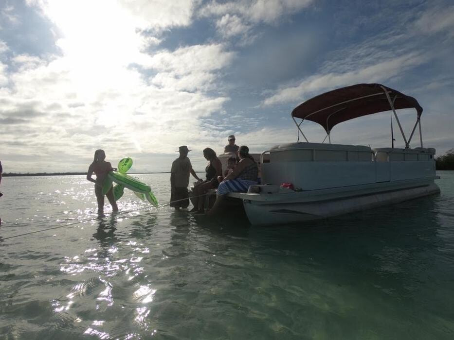 Images Aqua Boat Rentals