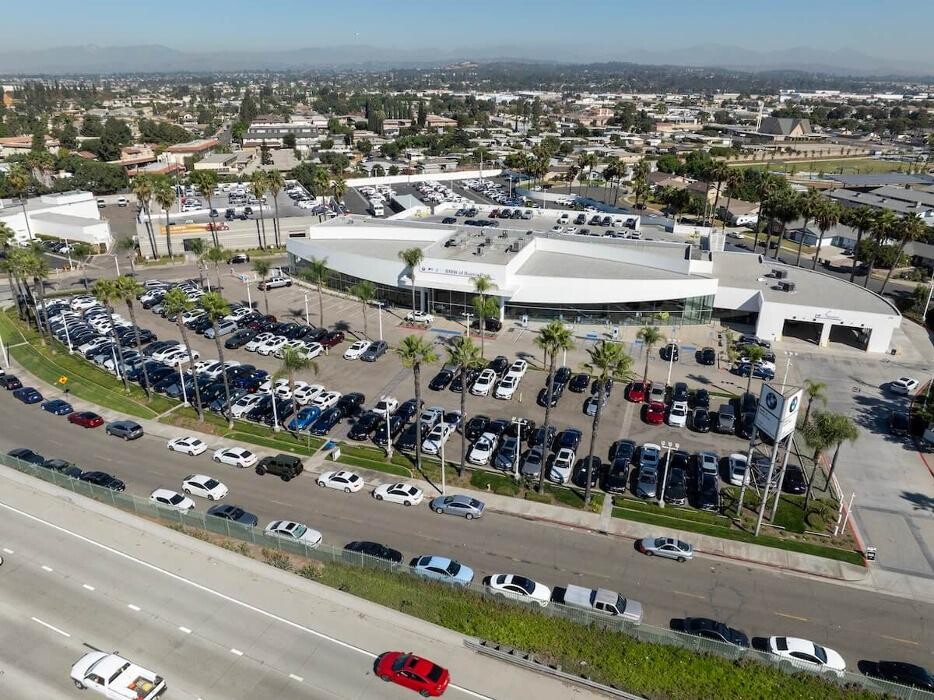 Images BMW of Buena Park