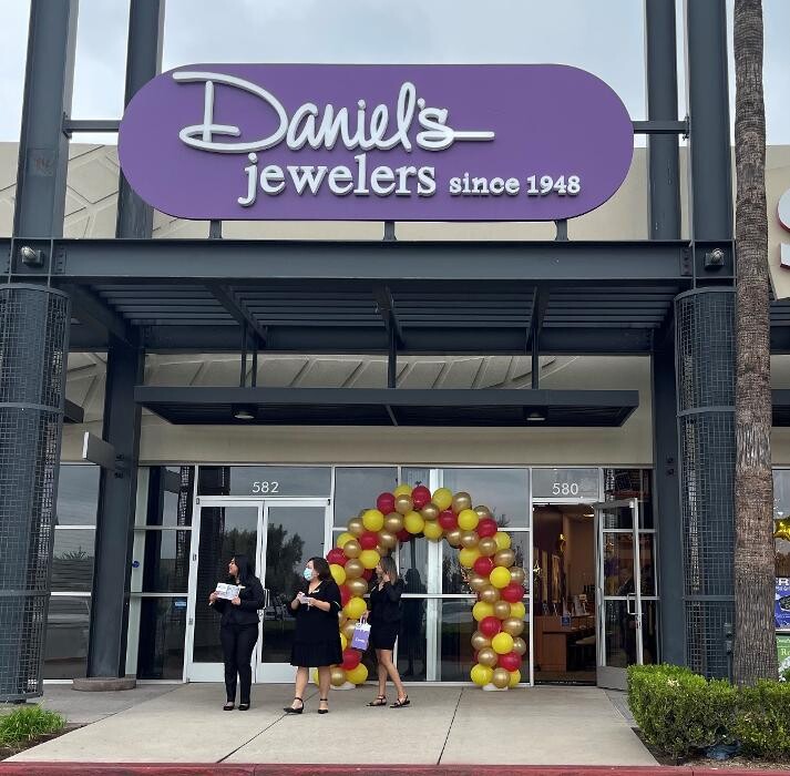 Images Daniel's Jewelers