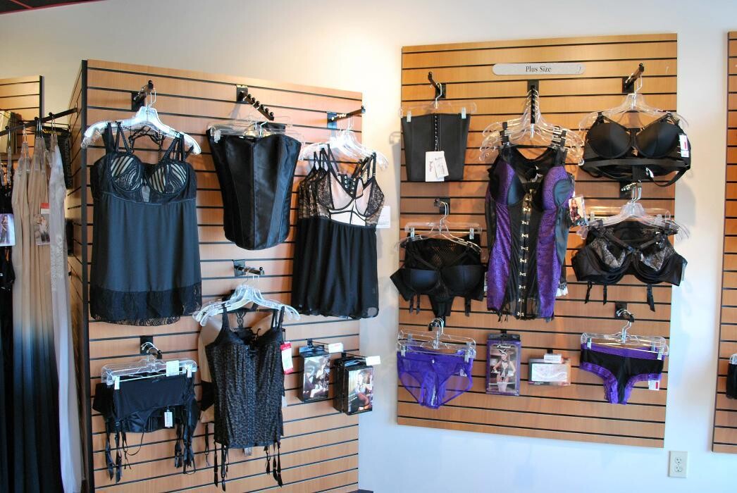 Images Adam & Eve Stores