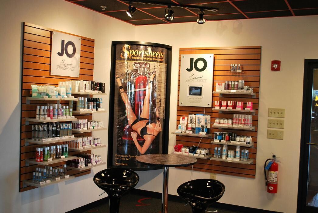 Images Adam & Eve Stores