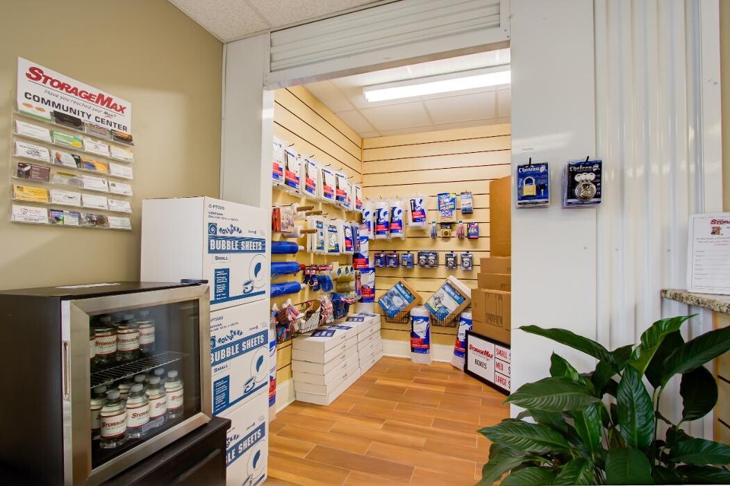 Images StorageMax Northtown