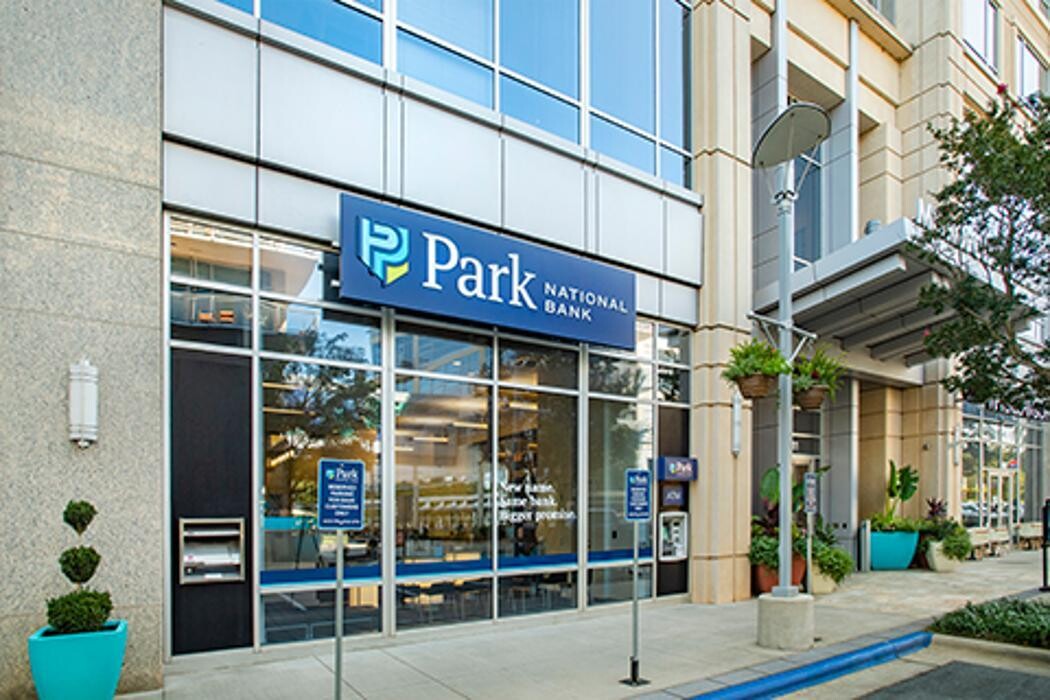 Images Park National Bank: Charlotte Office