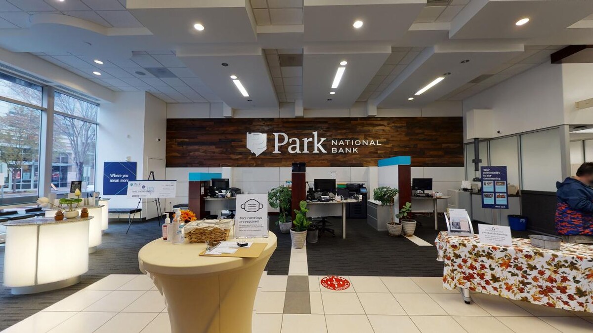 Images Park National Bank: Charlotte Office