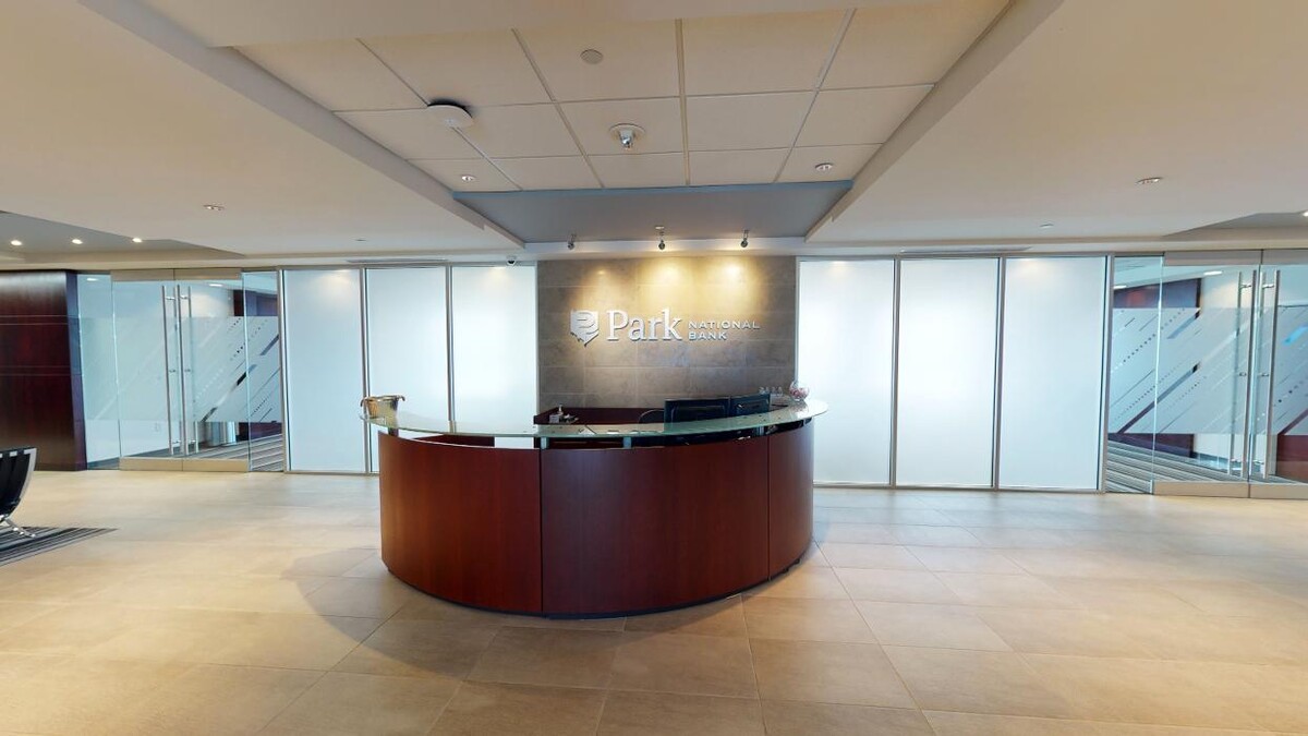 Images Park National Bank: Charlotte Office