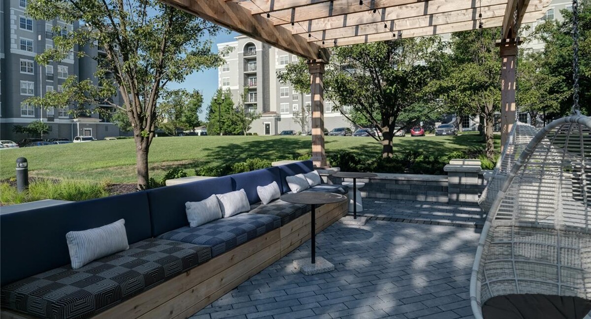 Images The MilTon Luxury Apartments