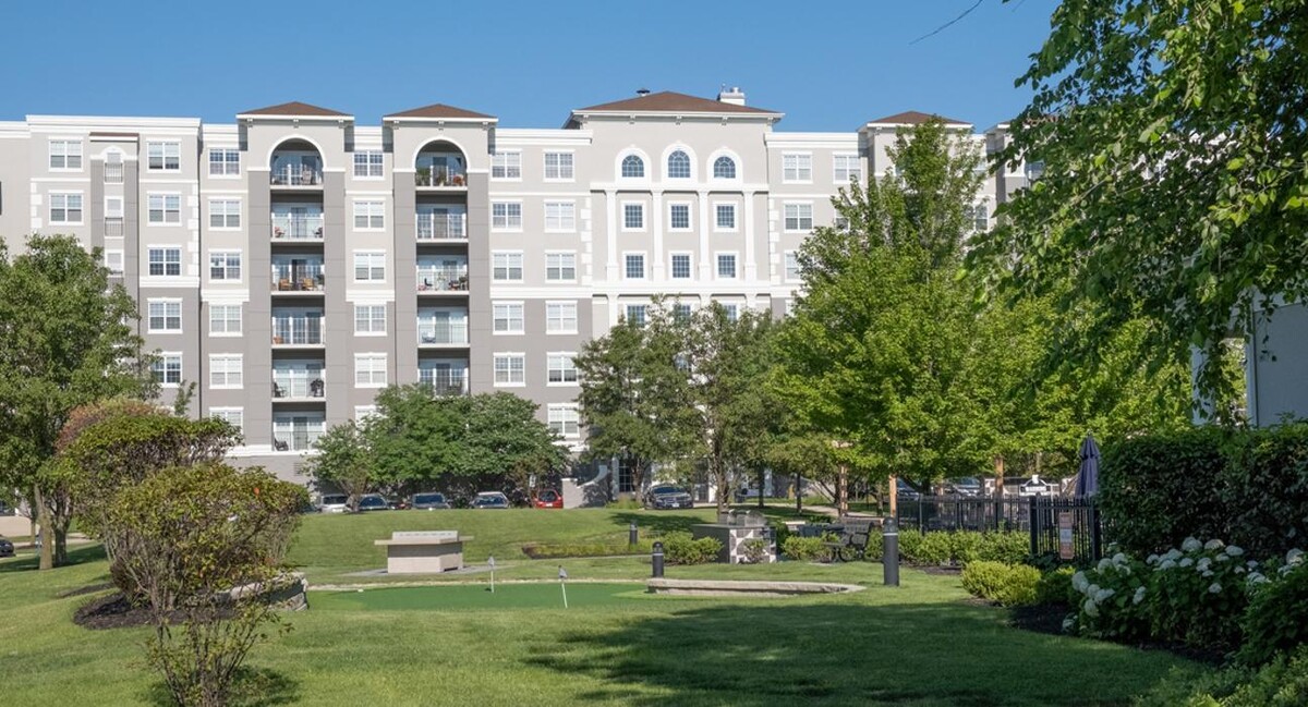 Images The MilTon Luxury Apartments