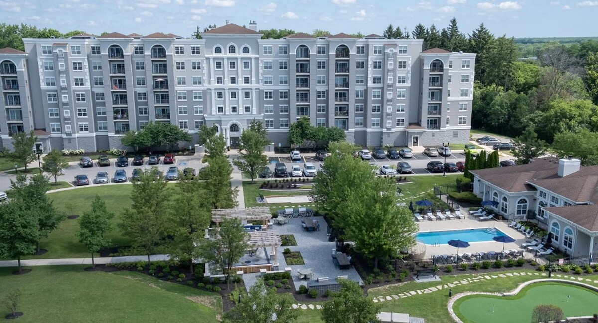 Images The MilTon Luxury Apartments