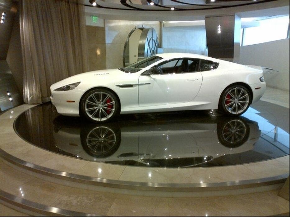 Images Galpin Aston Martin