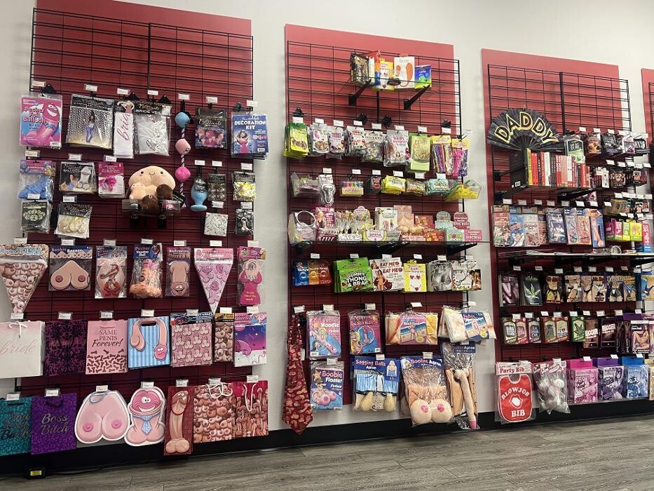 Images Adam & Eve Stores