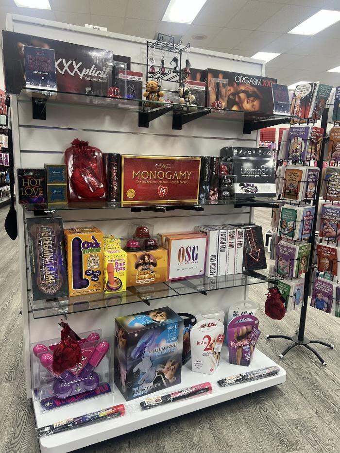 Images Adam & Eve Stores