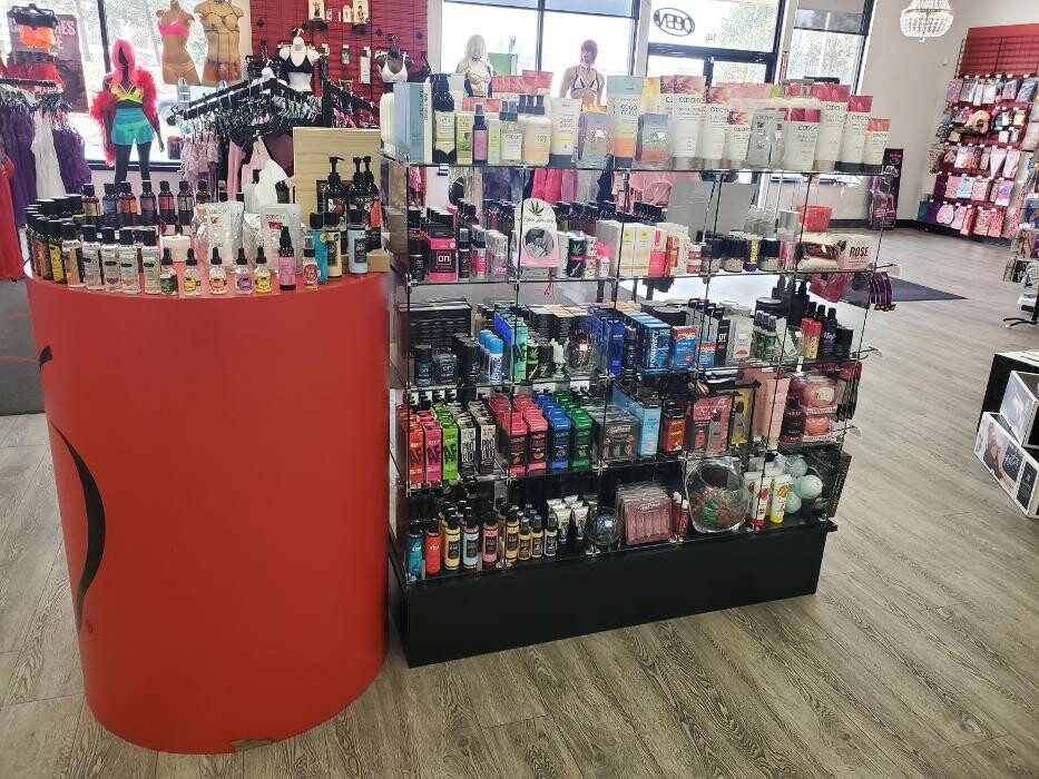 Images Adam & Eve Stores