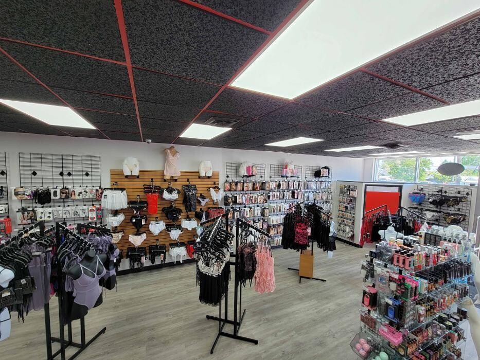 Images Adam & Eve Stores