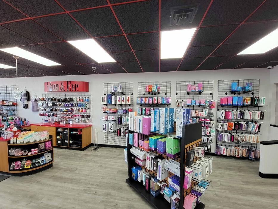 Images Adam & Eve Stores