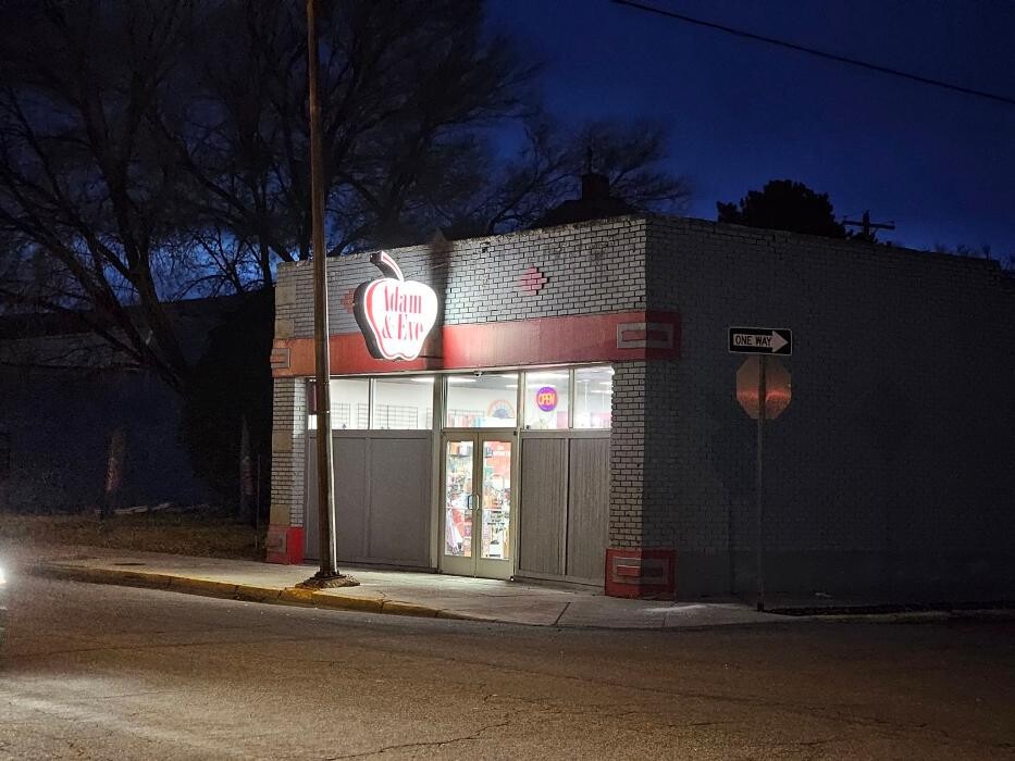 Images Adam & Eve Stores