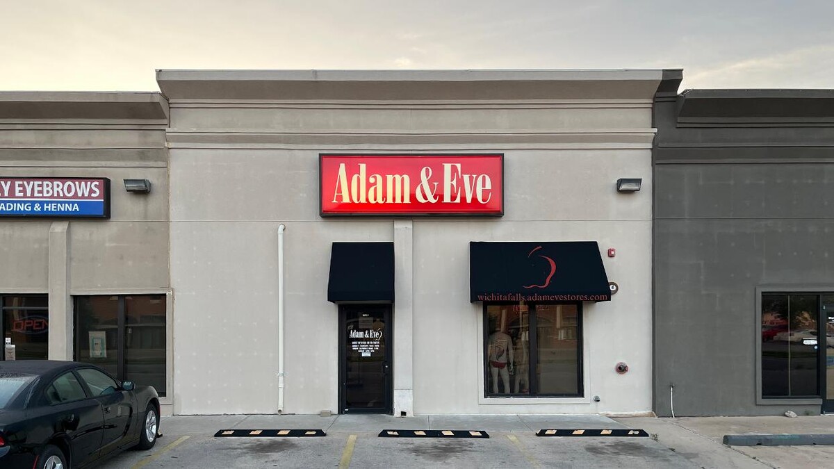 Images Adam & Eve Stores