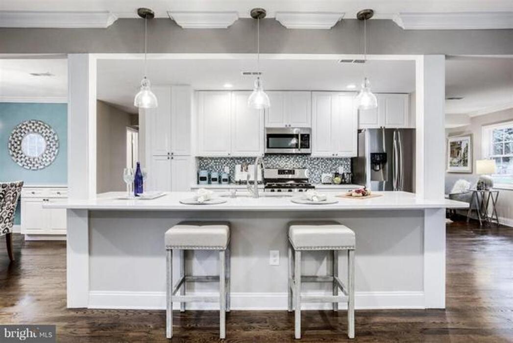 Images Capitol Staging