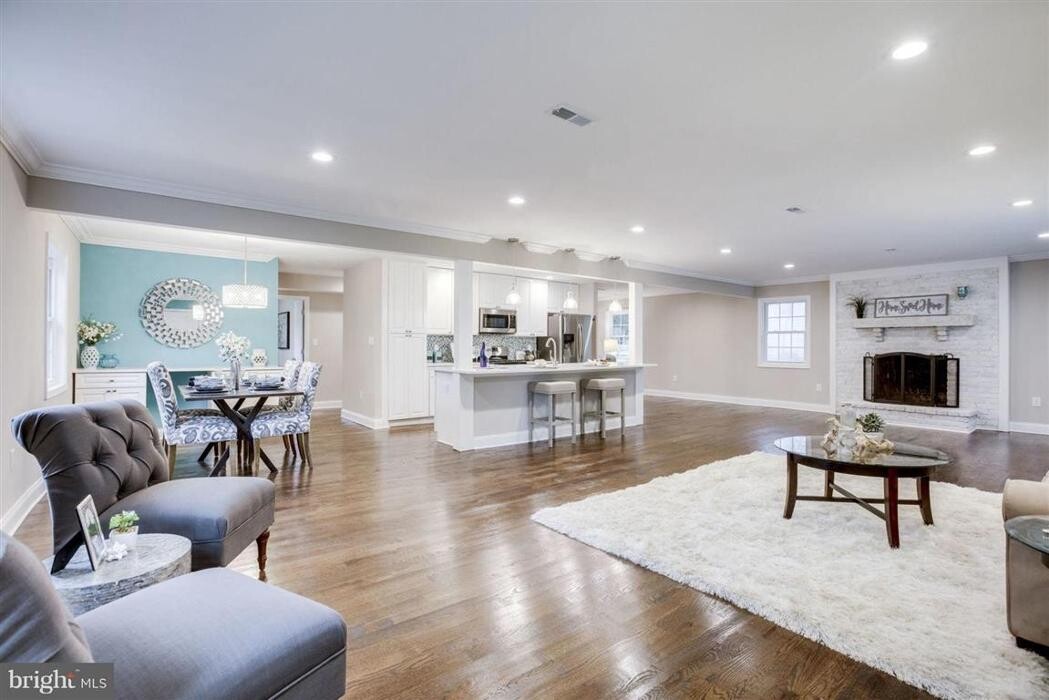 Images Capitol Staging
