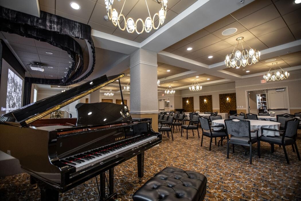 Images Grand Living At Indian Creek
