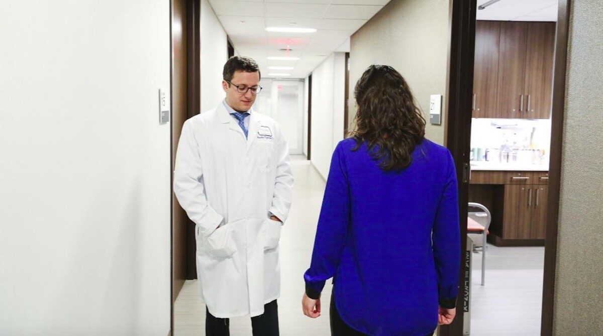 Images Jonathan M. Vigdorchik, MD