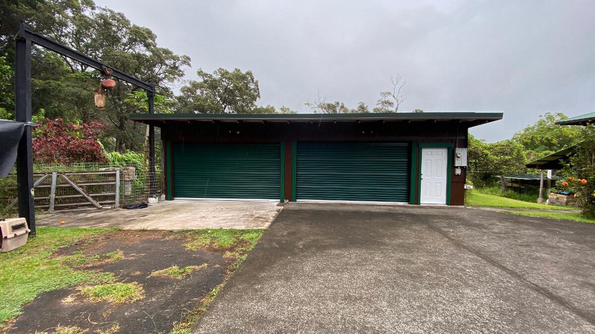 Images Gab's Garage and Entry Doors