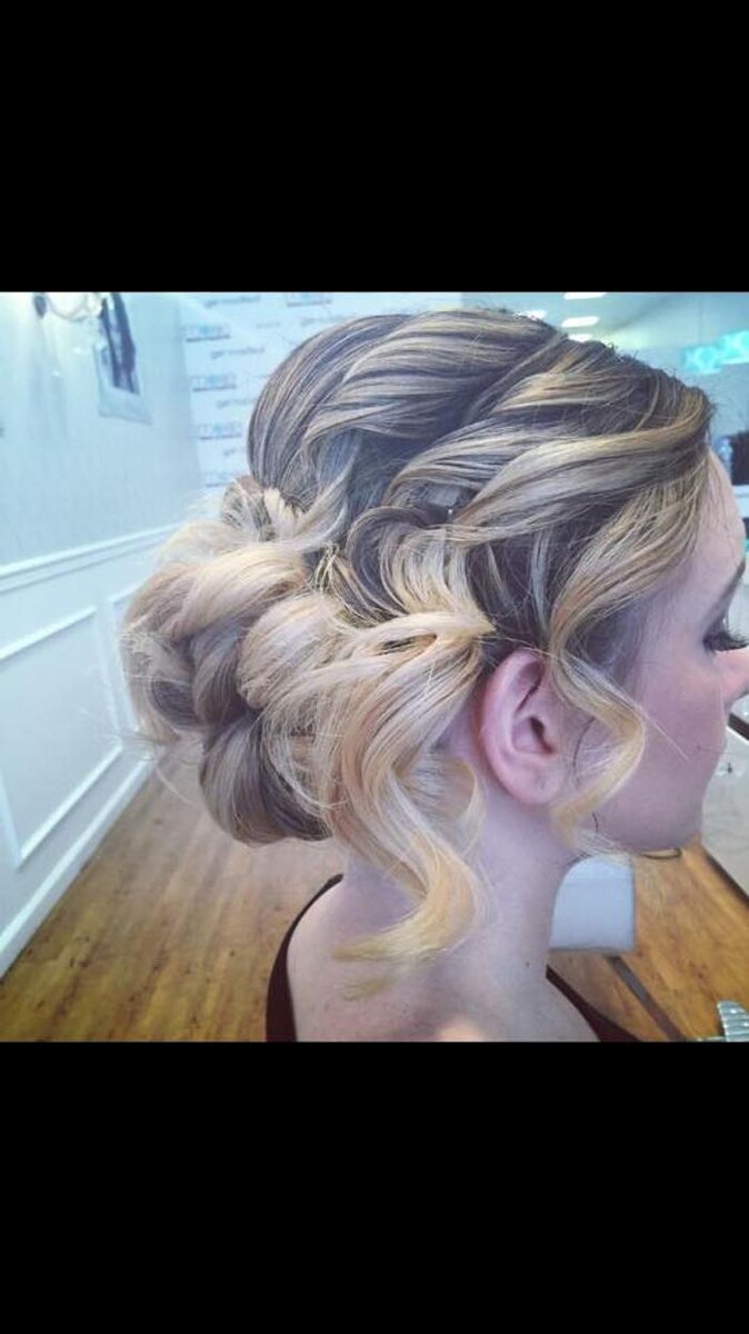 Images Moxie Salon And Beauty Bar - Wayne