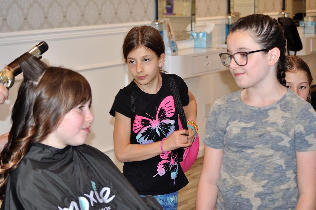 Images Moxie Salon and Beauty Bar - Livingston