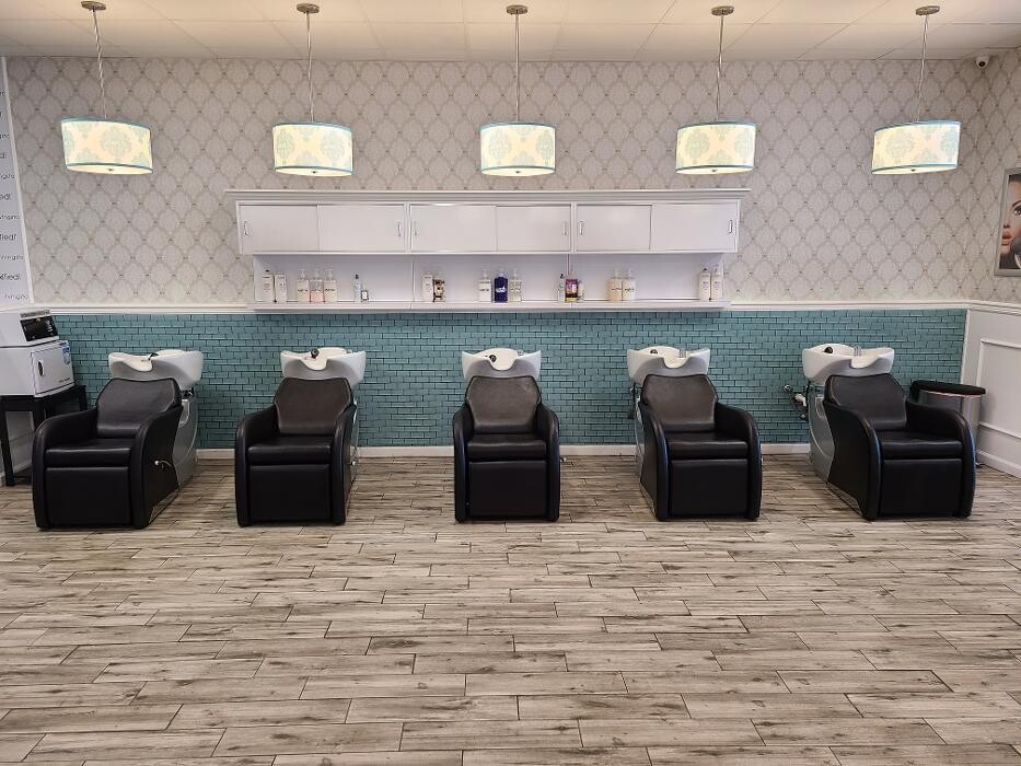 Images Moxie Salon and Beauty Bar - Livingston