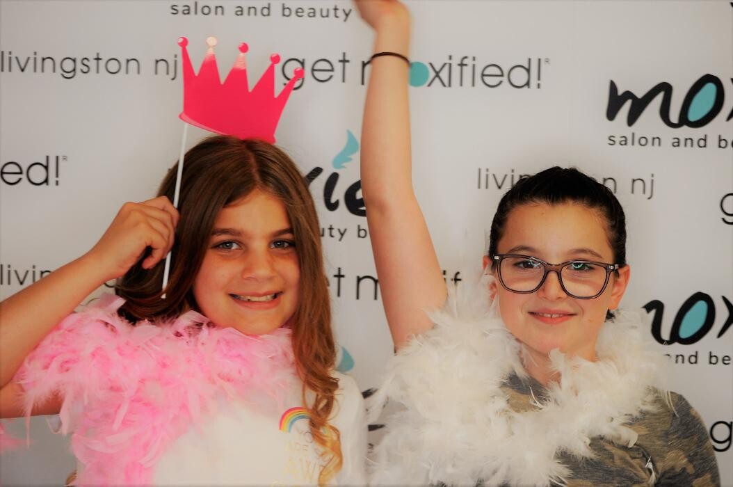 Images Moxie Salon and Beauty Bar - Livingston