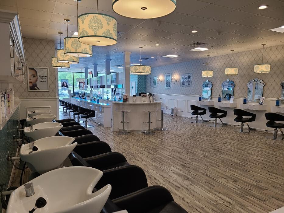 Images Moxie Salon and Beauty Bar - Livingston