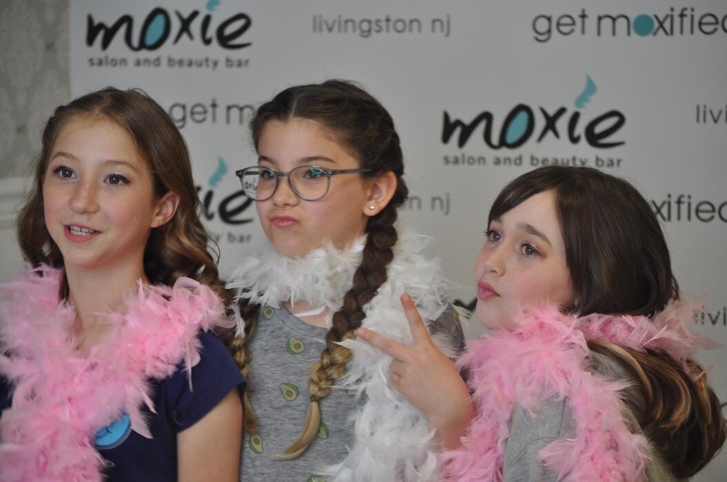 Images Moxie Salon and Beauty Bar - Livingston