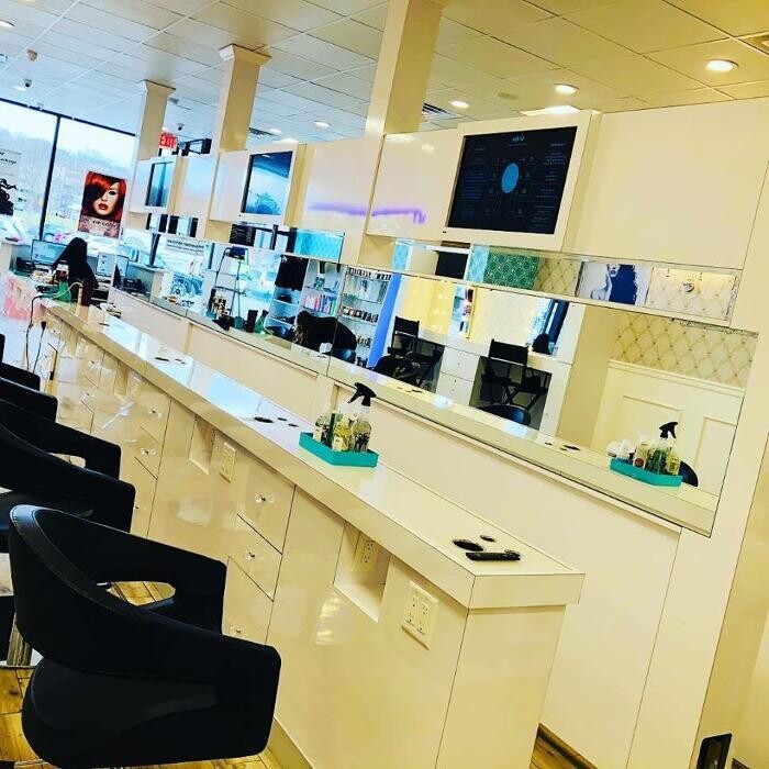 Images Moxie Salon and Beauty Bar - Livingston