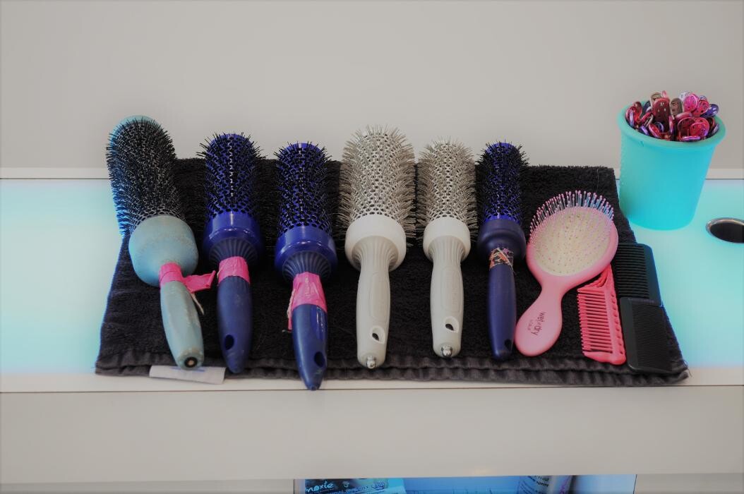 Images Moxie Salon and Beauty Bar - Livingston